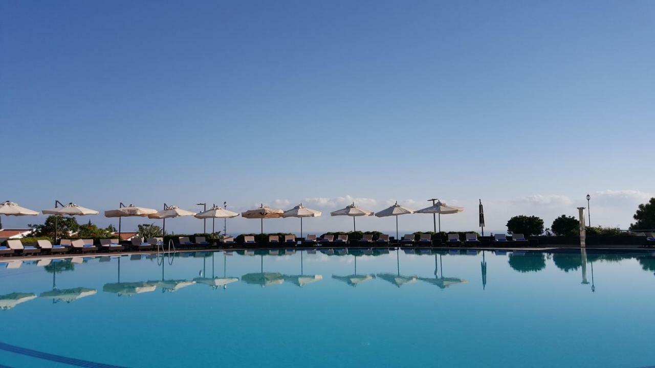 Malpas Hotel Agios Epiktitos Exteriör bild