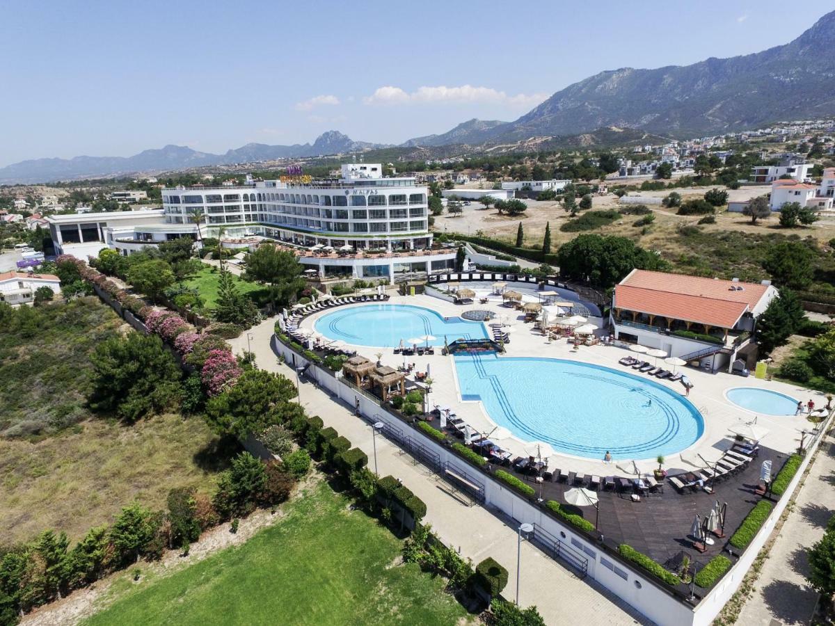 Malpas Hotel Kyrenia  Exteriör bild