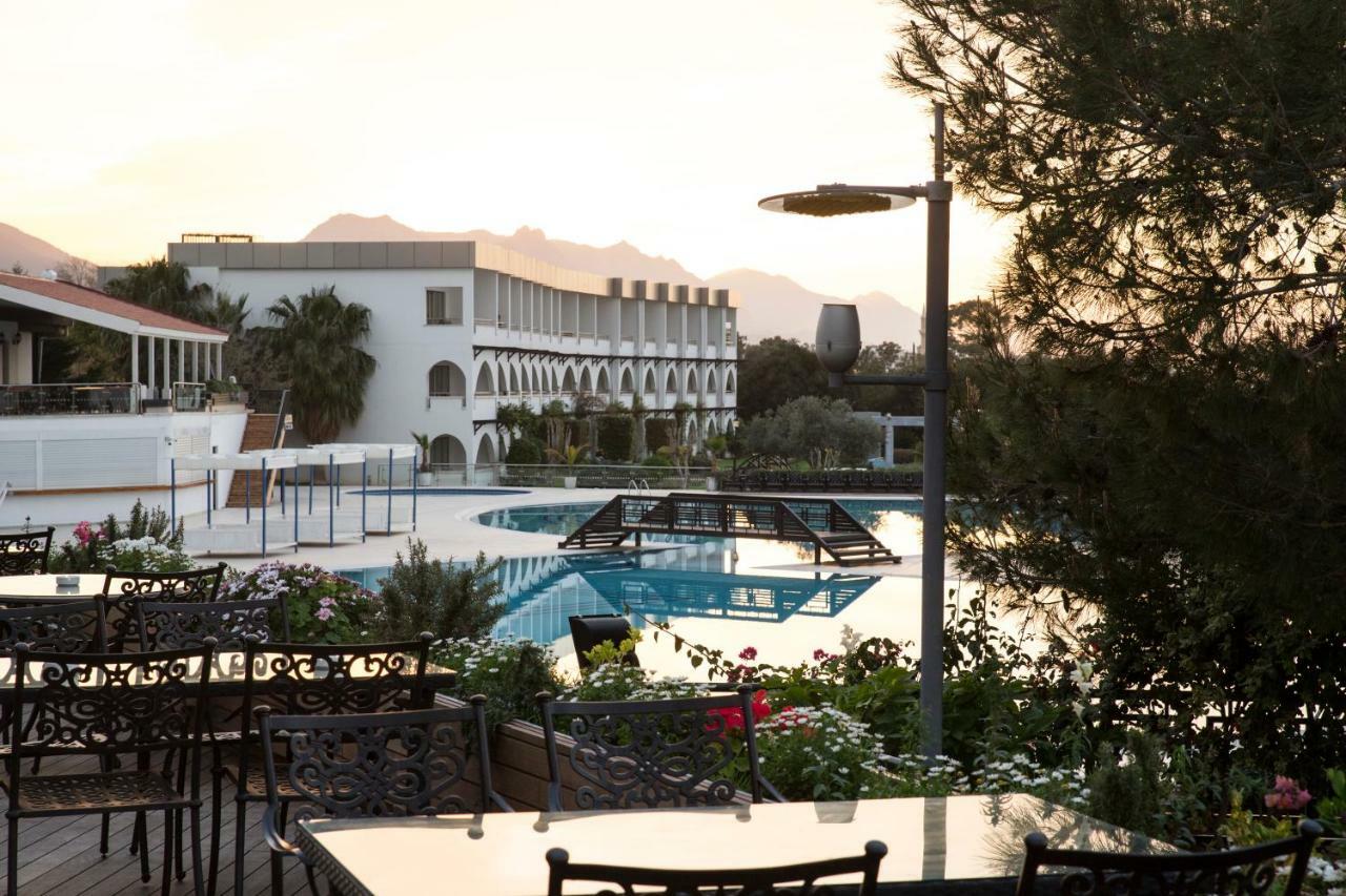 Malpas Hotel Agios Epiktitos Exteriör bild