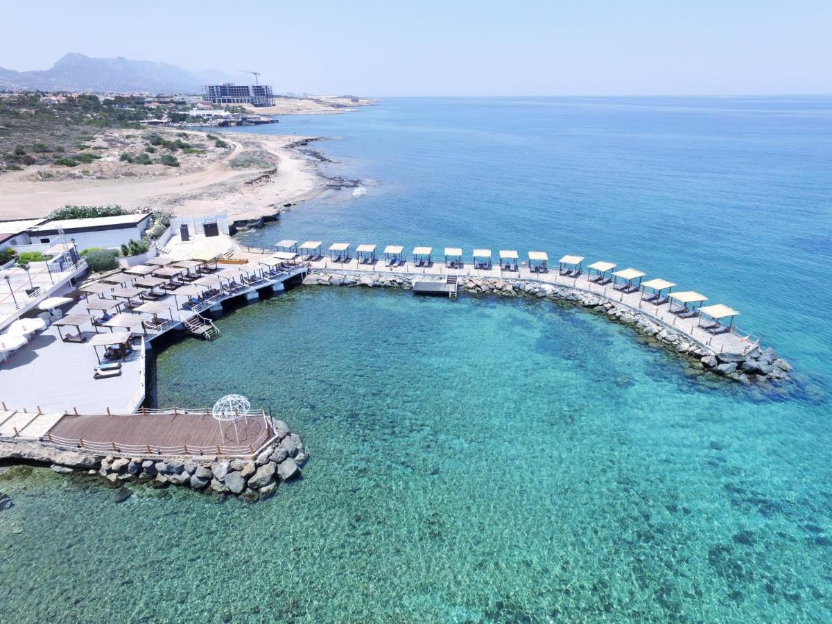 Malpas Hotel Agios Epiktitos Exteriör bild